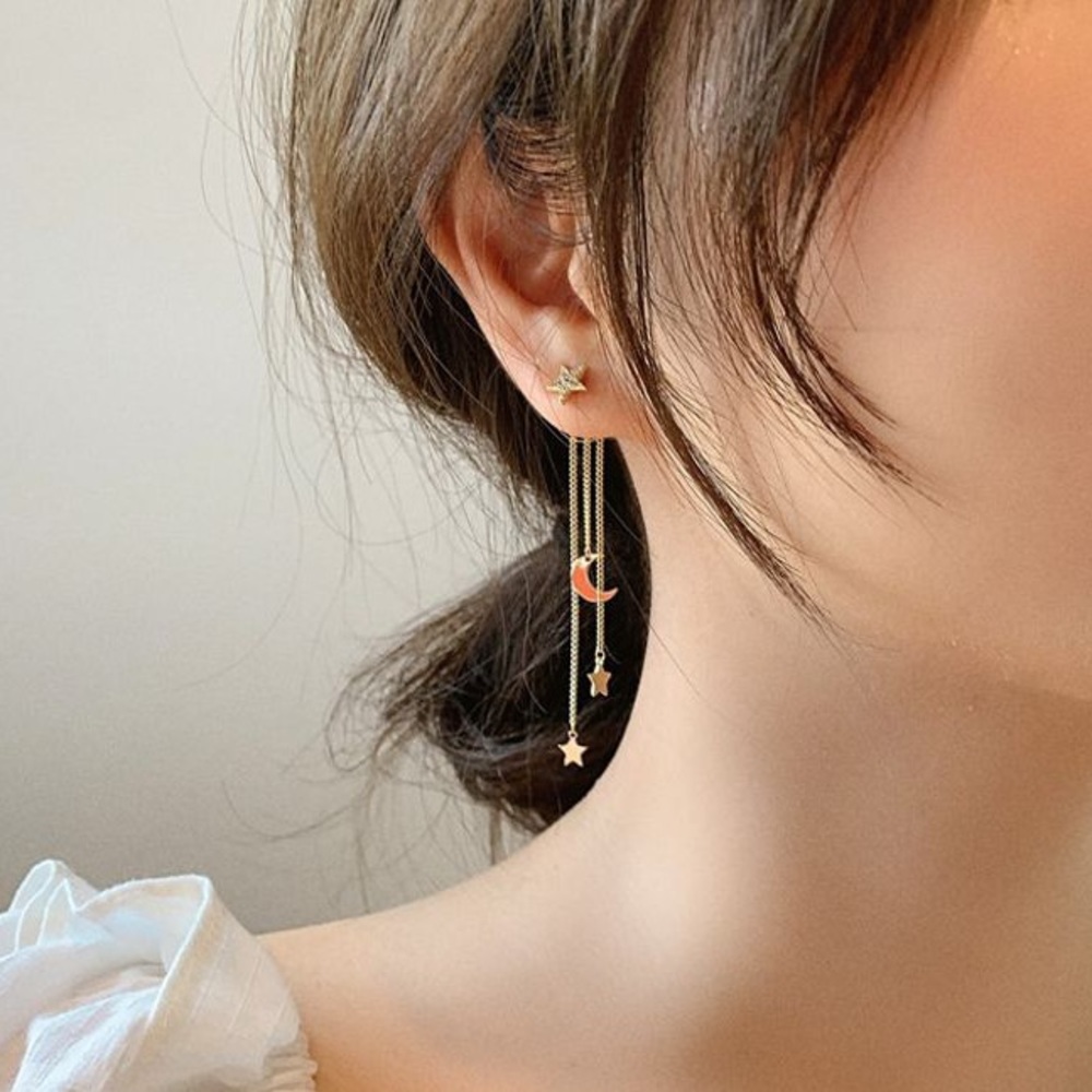 Star dangle earrings
